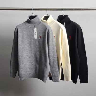 아* 스몰하트자수 터틀넥 니트