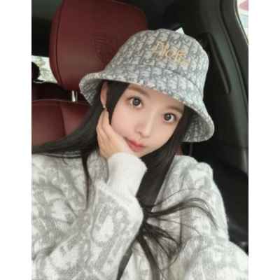 디* 오블리크 자가드 버킷햇 수입