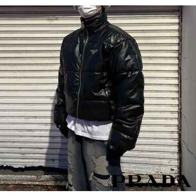 프** 삼각로고 리나일레더 패딩